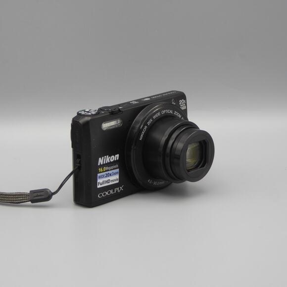 Nikon Coolpix S7000 Digital Camera | 16MP | Black - Picture 3 of 5
